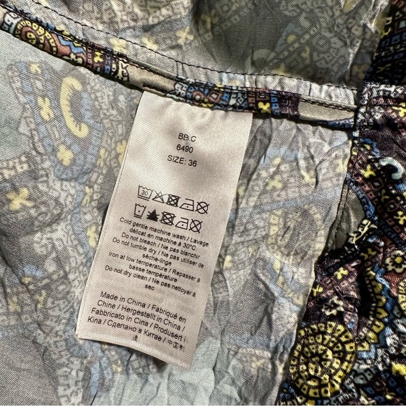 Ganni ‘Crinkled Satin V-Neck Top’ in Olive Green Paisley EU Size 36 = Size Small - Picture 8 of 16